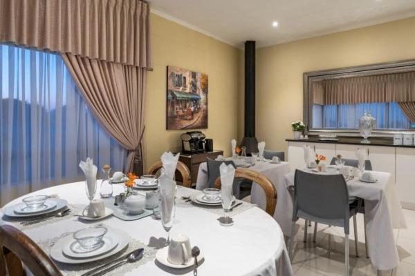 Auriols Guest House Parow Exterior foto